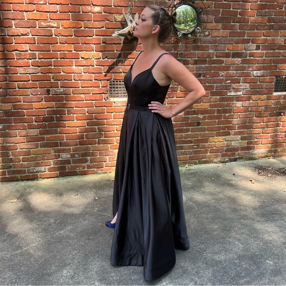 Custom Made Gothic Ballgown Alternative Wedding Dress - Lace Up Corset & Slit - Picture 10 of 17